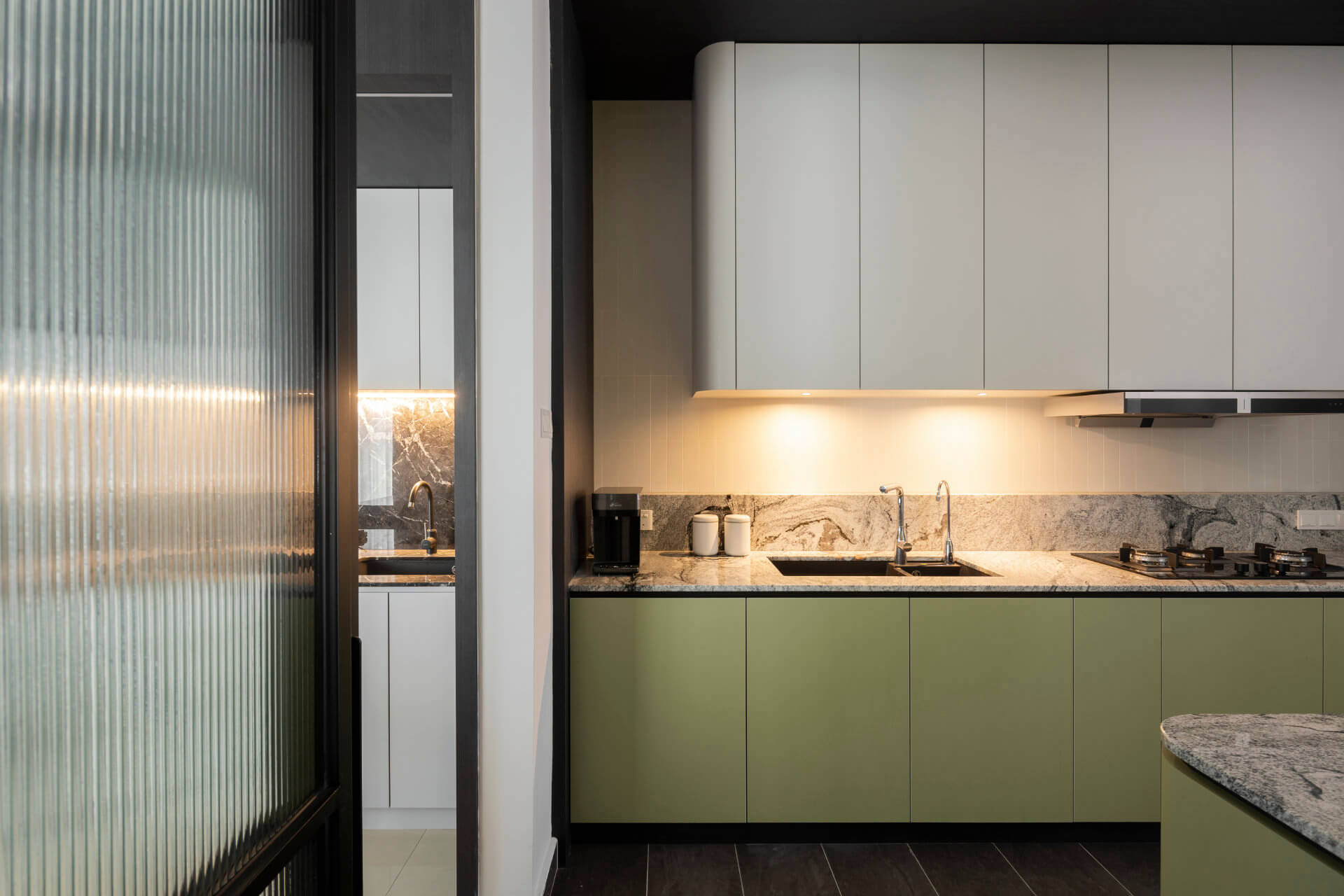 Moody Contemporary 11