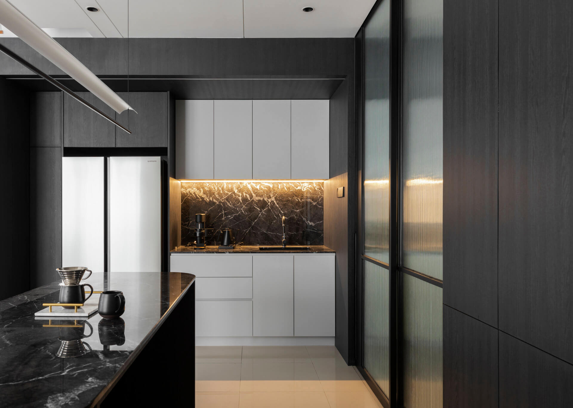 Moody Contemporary 9