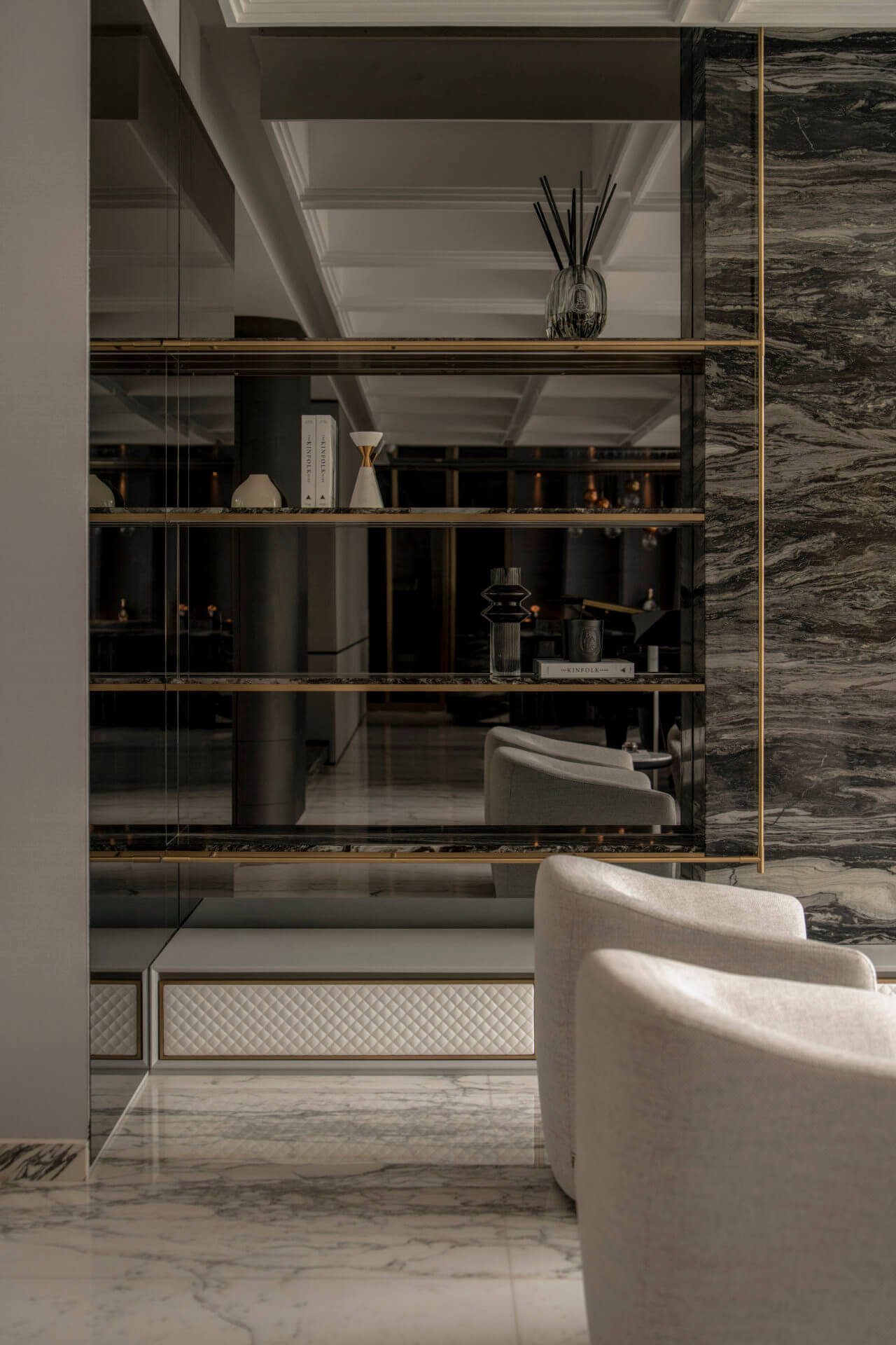 Contour Haus 16