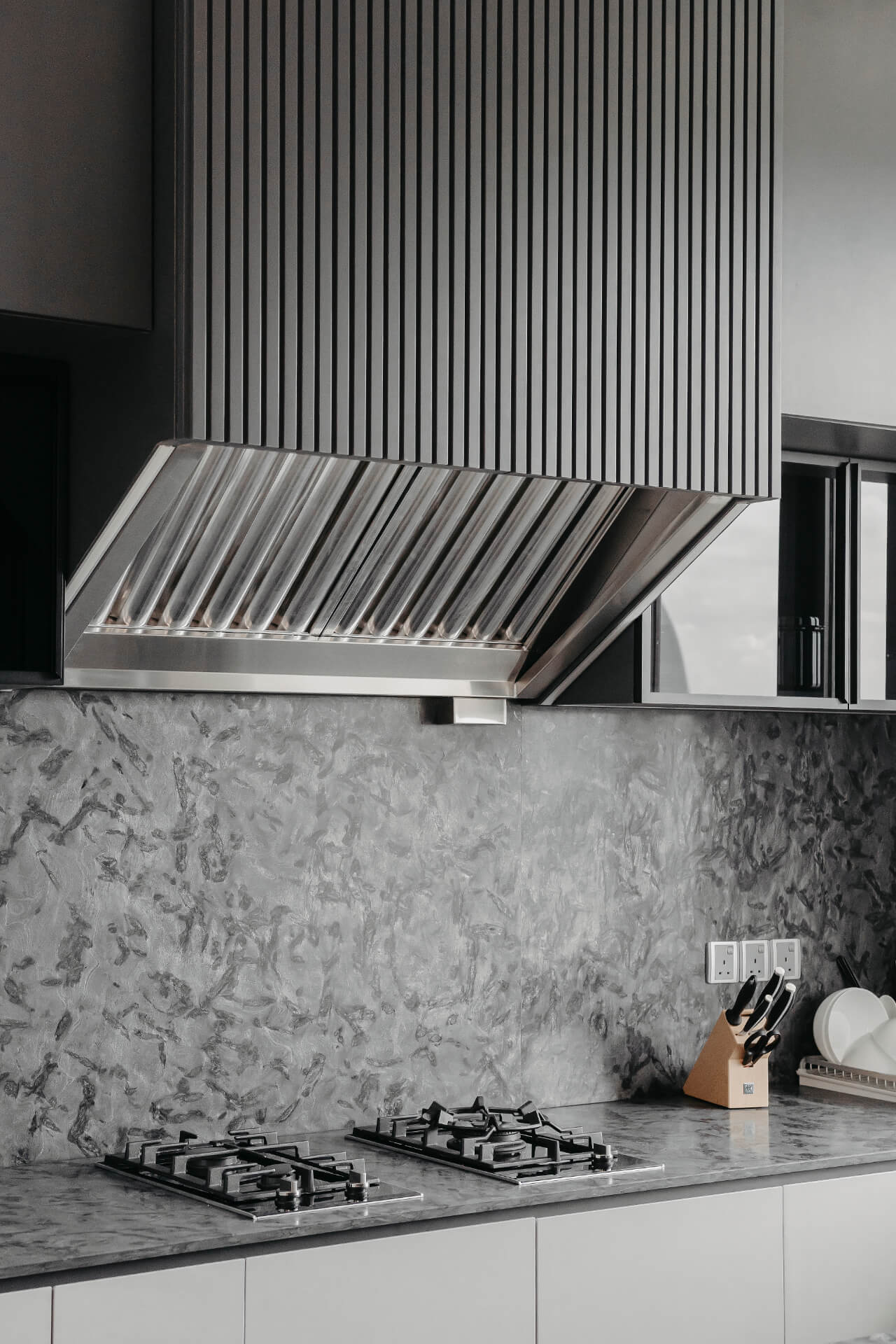 The Understated Luxe 13