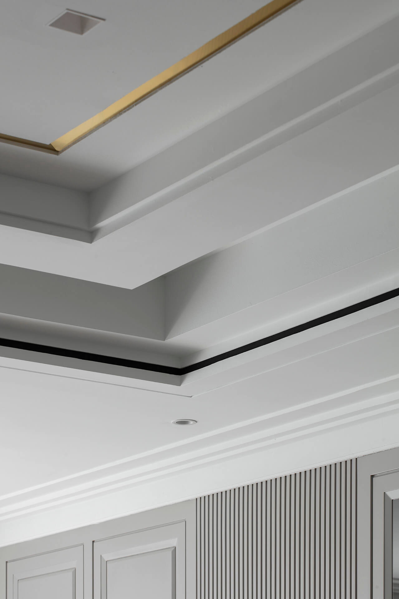 The White Mansion 14