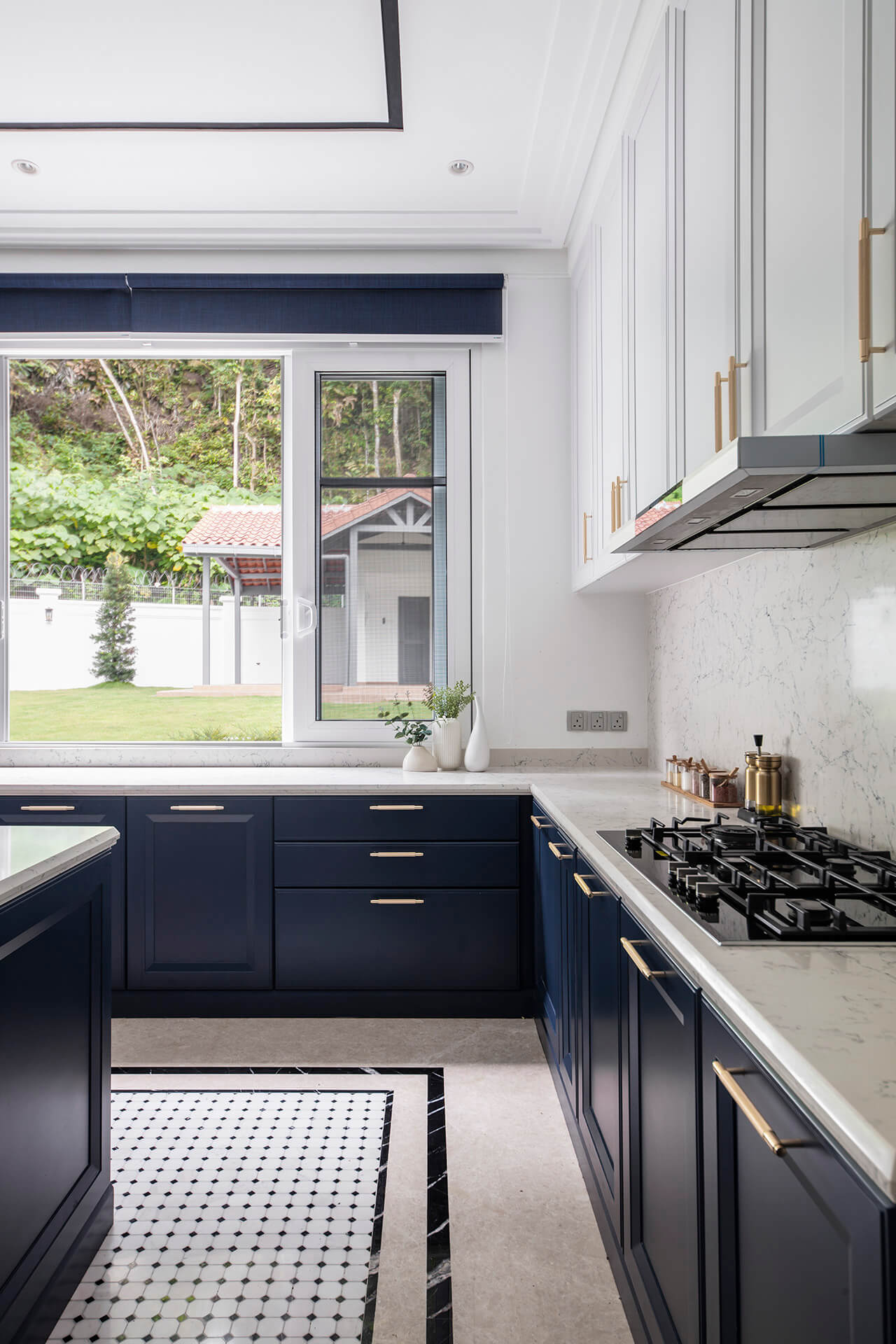 The White Mansion 24